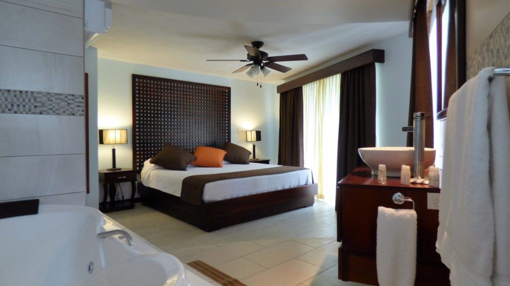 Paradise Beach Hotel