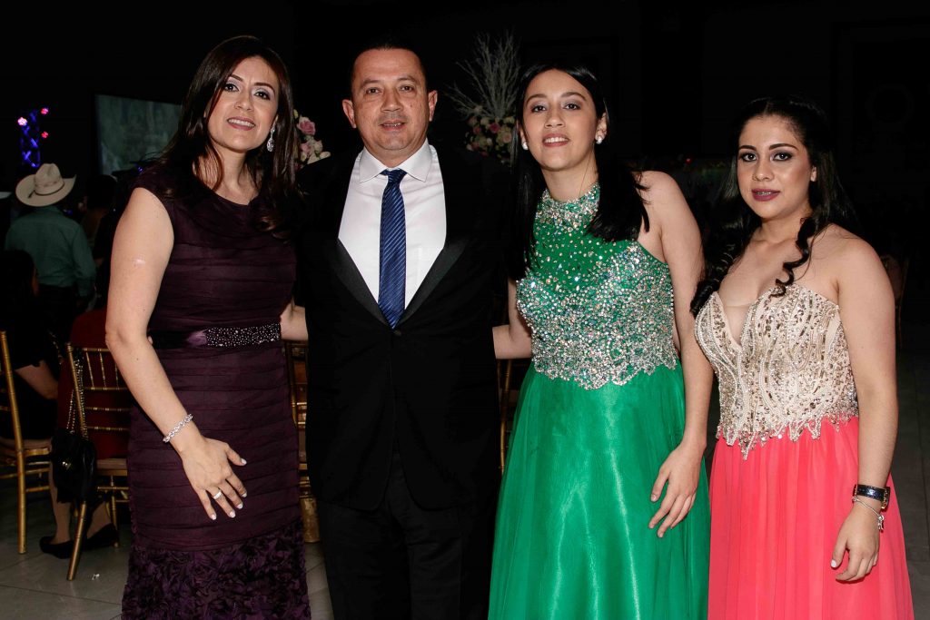 bodas oro Irma López y Juan Antonio Alvarado