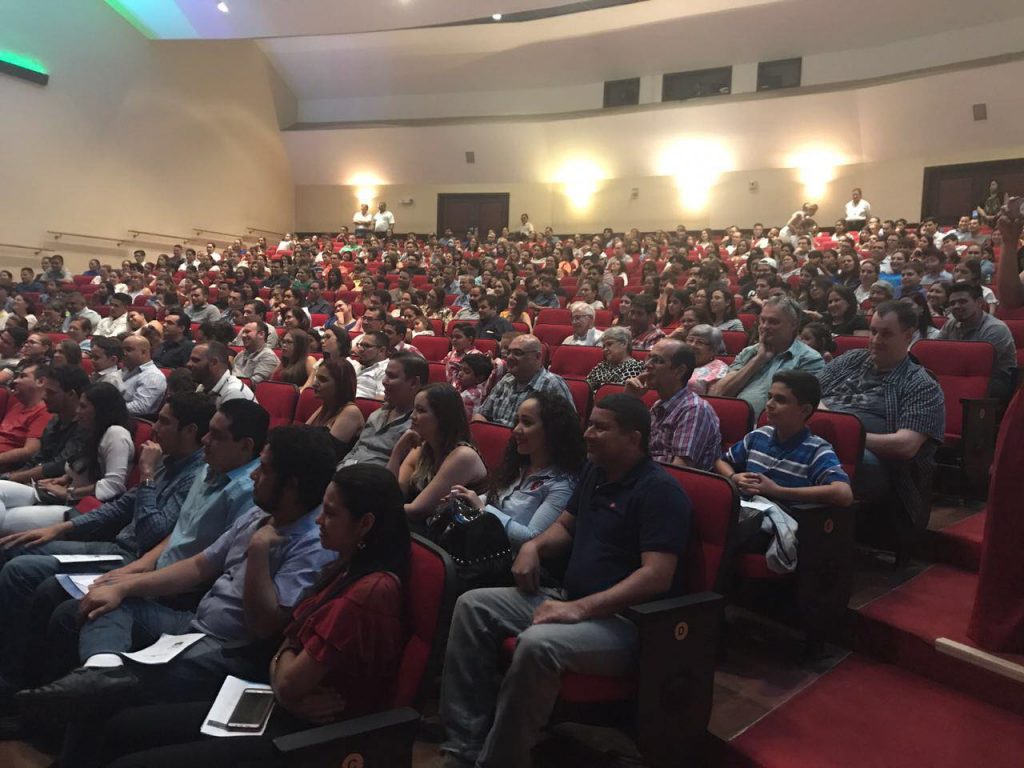 Noche de ilusión en el teatro José Francisco Saybe