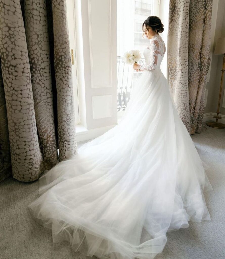 Bridal shops (2)