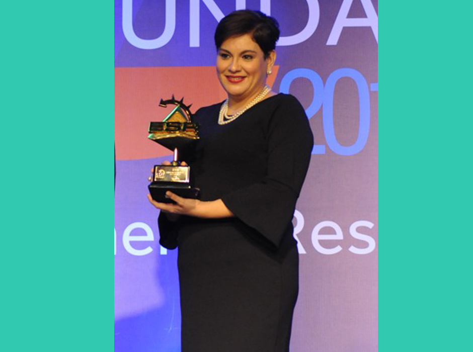 Elisa Pineda MUJER