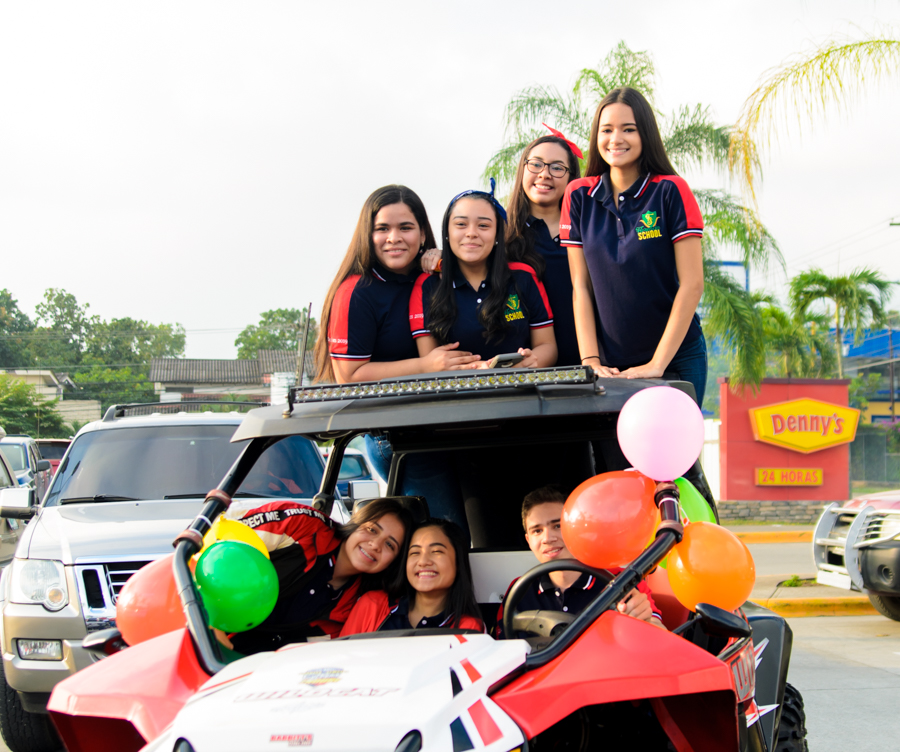 La seniors entrance 2019 Florencia Bilingual School