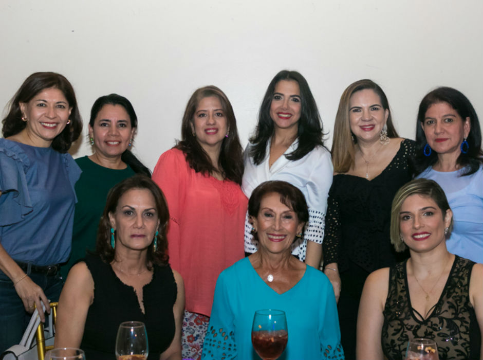 Día de la Mujer Maya Colonial