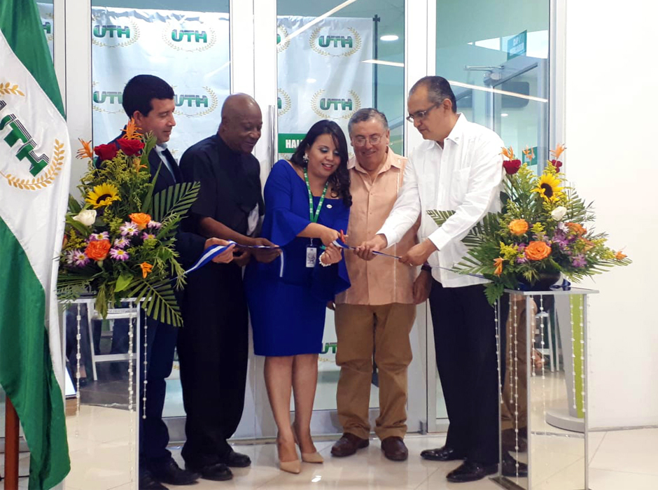 Inauguración UTH campus Juticalpa