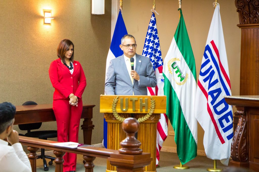 Convenio Uth y Funadeh