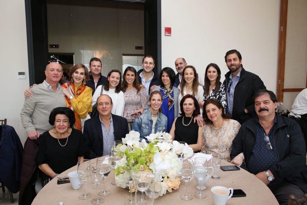 La tarde de despedida por Isabel Valdez y Alejandro Chahín