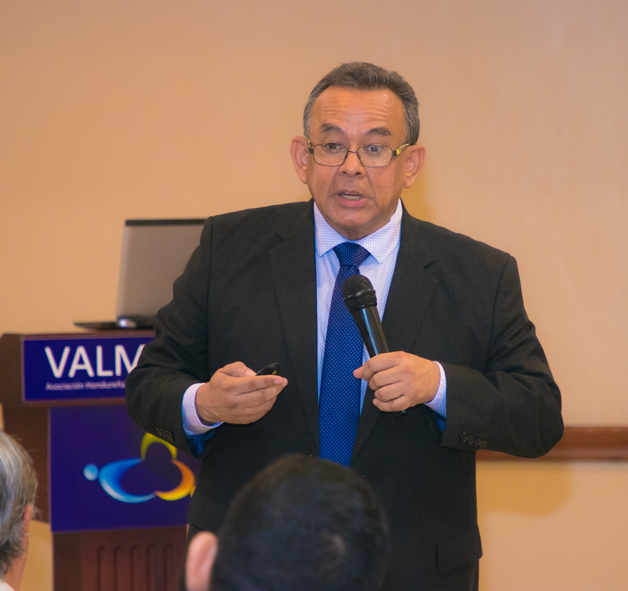 La conferencia El pícaro no nace