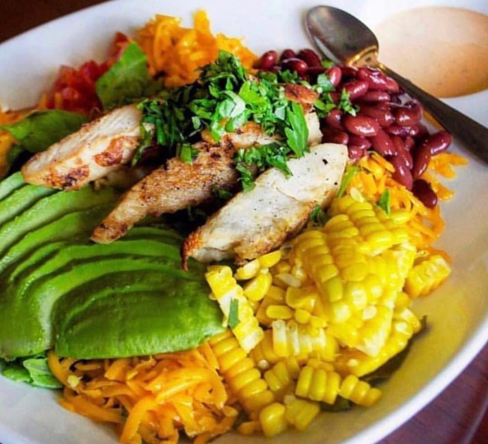 Healthy Salads by Welchez Café 