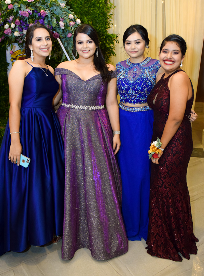 Graduación Seniors 2019 escuela Happy New Dawn