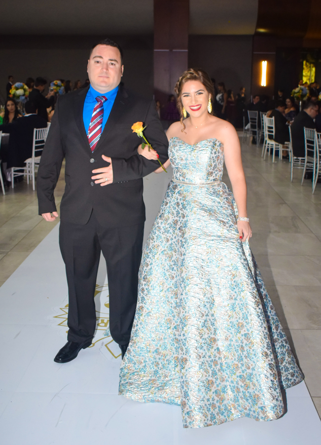 Desfile padres y Seniors 2019 Academia Americana