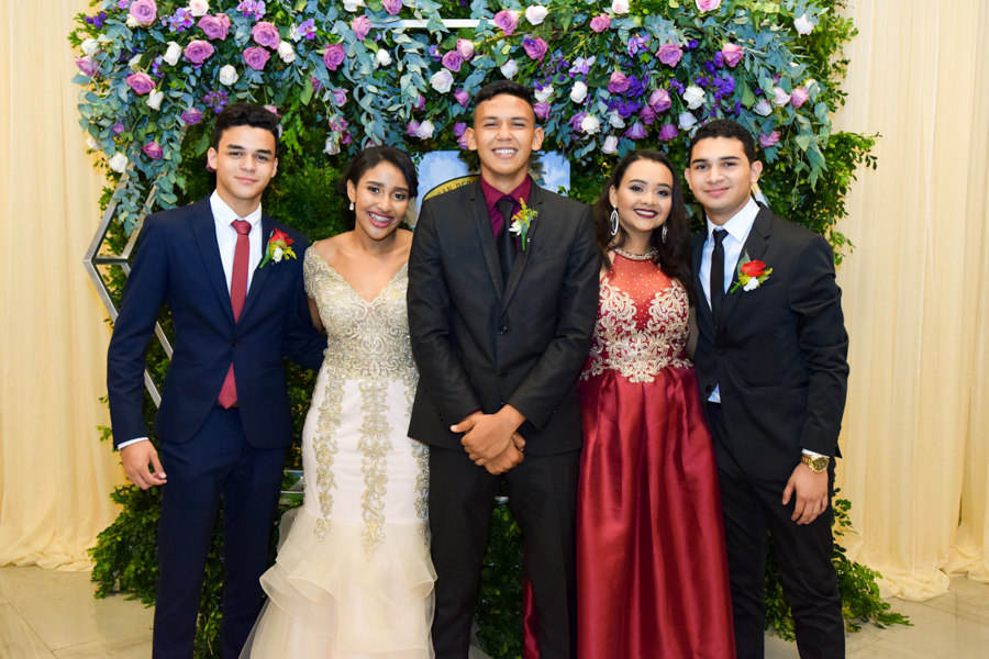Graduación Seniors 2019 escuela Happy New Dawn