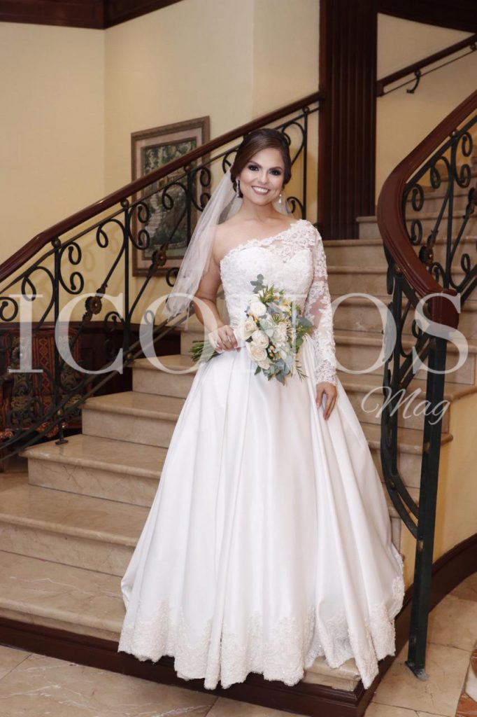 la novia Tita Torres