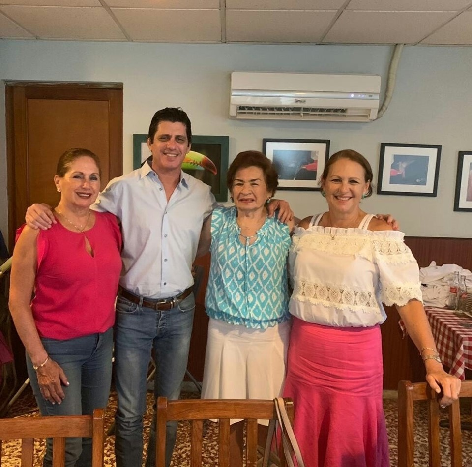 Fallece la dama Ruth Pinel Fasquelle