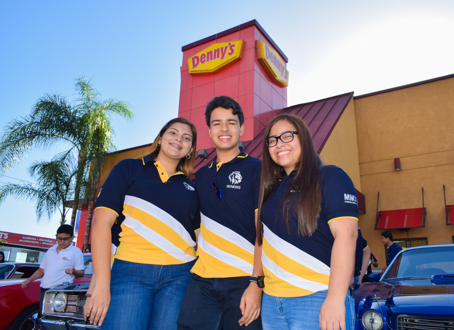 Seniors Entrance Clase 2020 Western International School