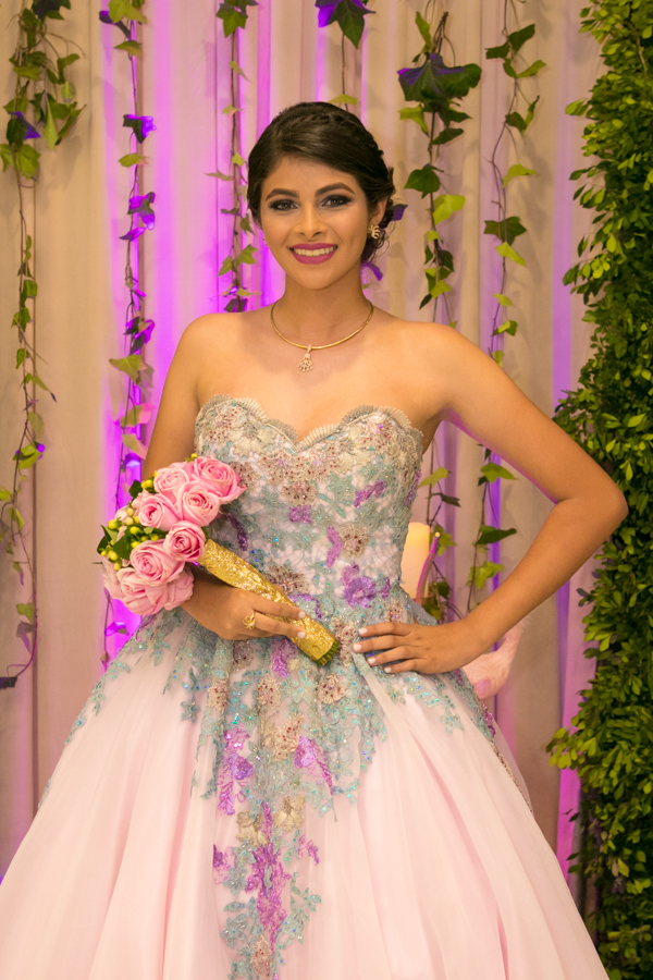 Los quince años de Fresia Isabella Carranza en Honduras