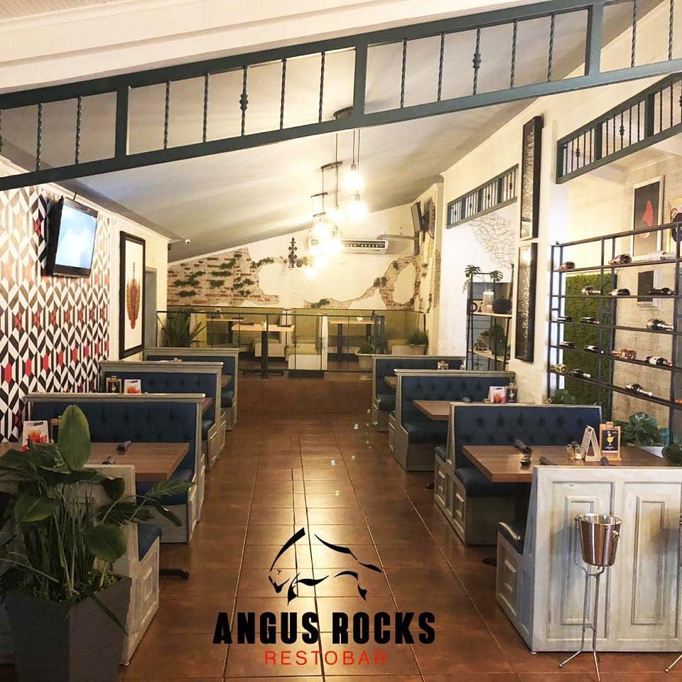 Angus rocks Hugo Lunch Box y ClinPays