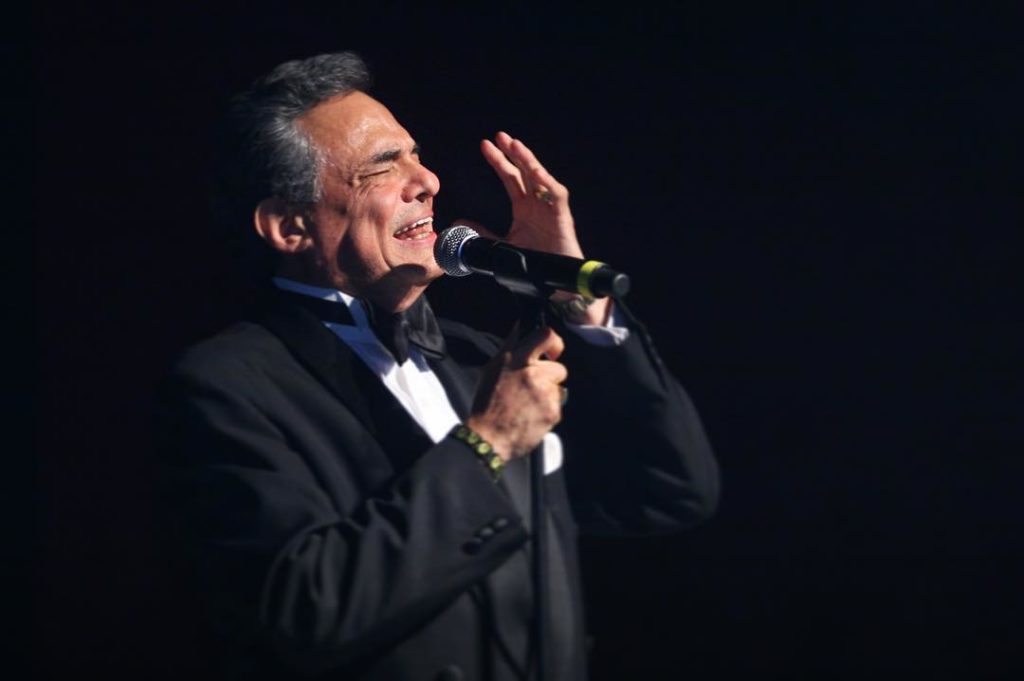 Fallece el cantante José José