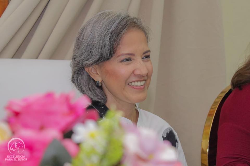 50 años de la pastora Ninoska de Ponce