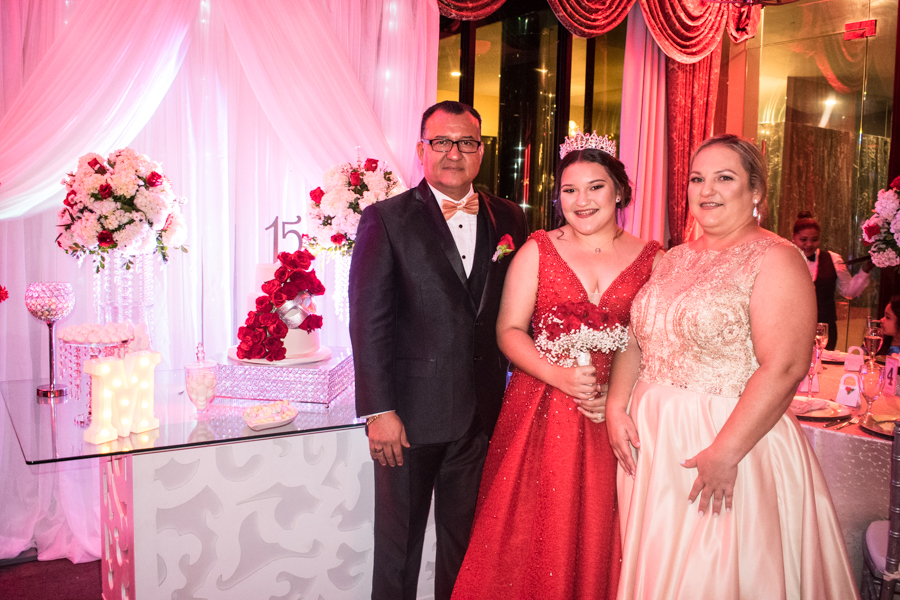 Los quince años de Mayra Castro Budde
