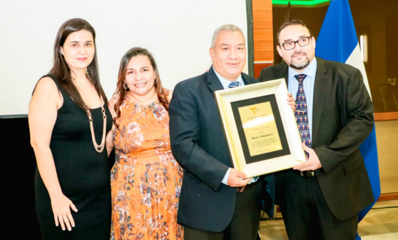 Homenaje para médicos sampedranos