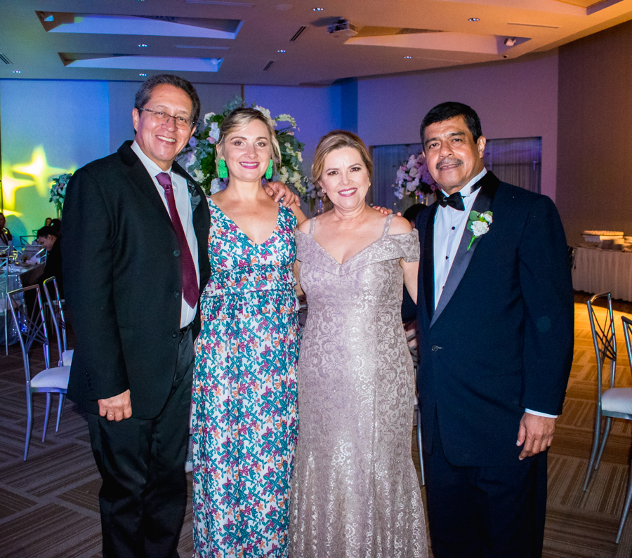 La boda de Fanny Navarro y Omar Villanueva