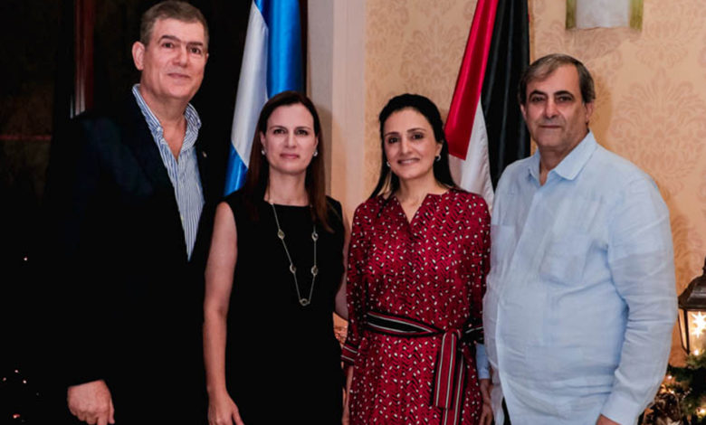 Cena consular noviembre 2019