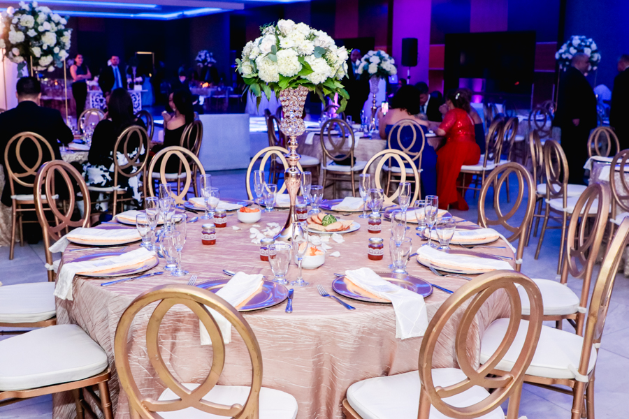 La boda de Karen Burgos y Alejandro Meléndez