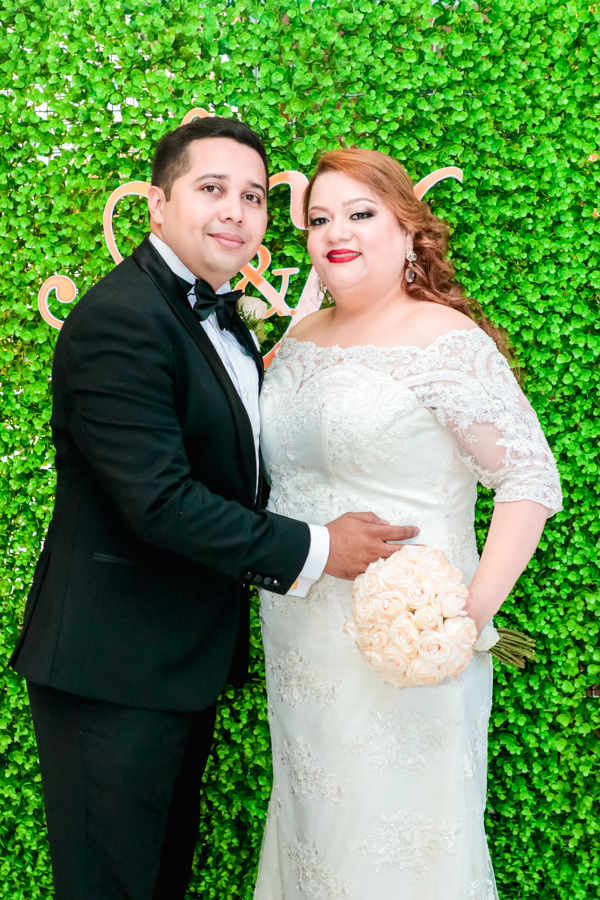 La boda de Karen Burgos y Alejandro Meléndez