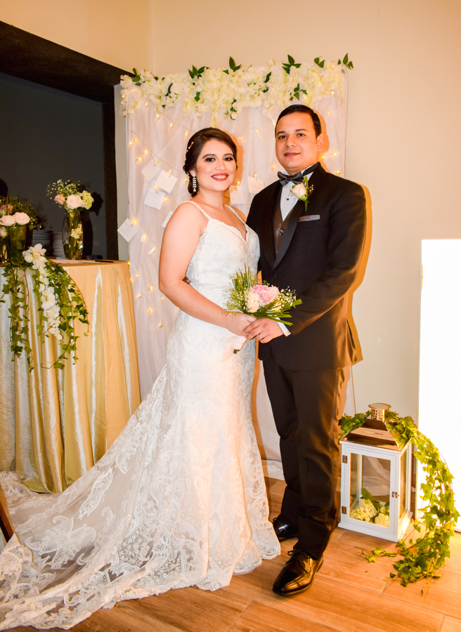 La boda de Enma Gonzalez y Mario Banegas