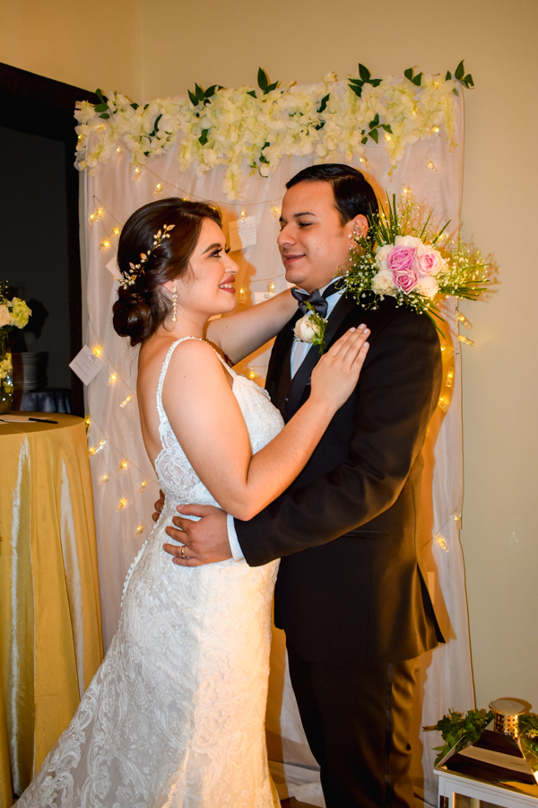 La boda de Enma Gonzalez y Mario Banegas
