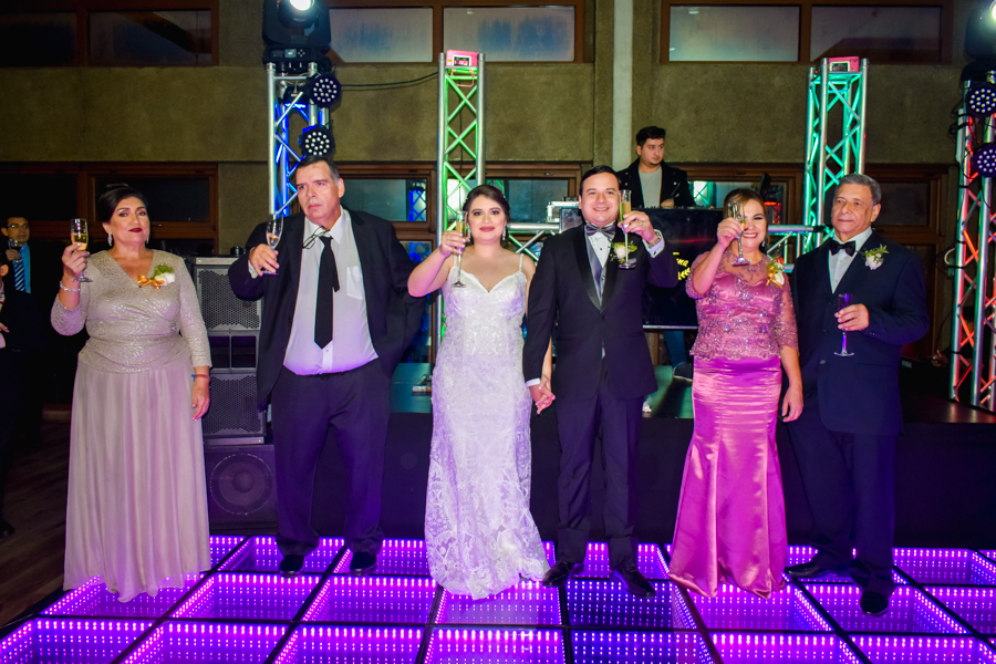 La boda de Enma Gonzalez y Mario Banegas