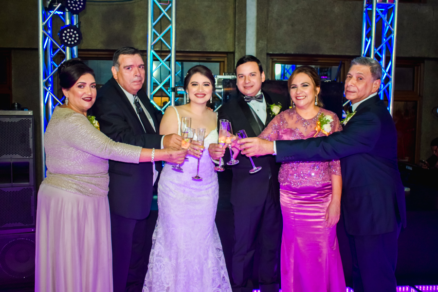 La boda de Enma Gonzalez y Mario Banegas