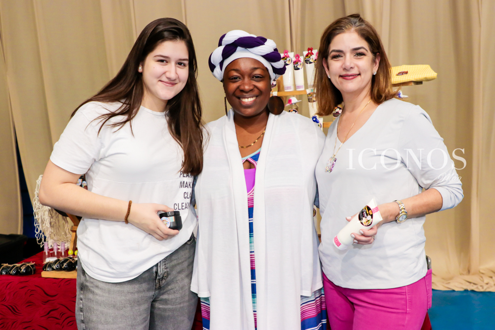 Winter Trunk Show 2019 by Seniors EIS 2020