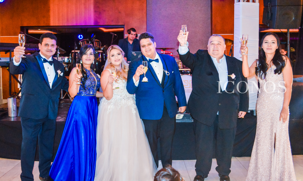 Andrea Martínez y Brayan Cardona