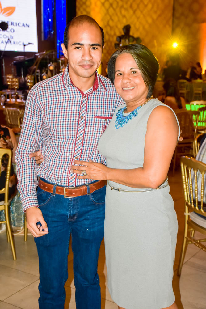 Cena navideña 2019 Tabacalera Hondureña