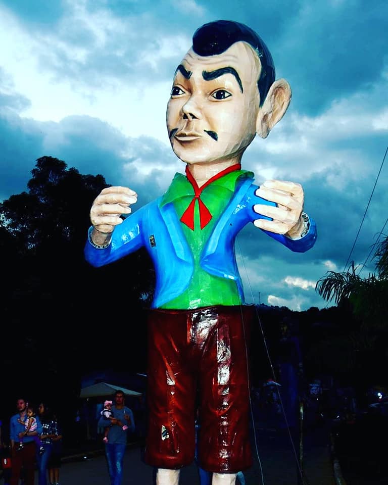 Chimeneas gigantes 2019