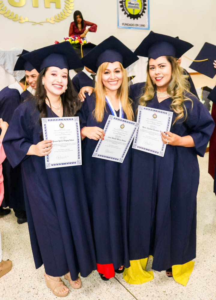 La graduación Clase 2019 Instituto Técnico en Computación ITC