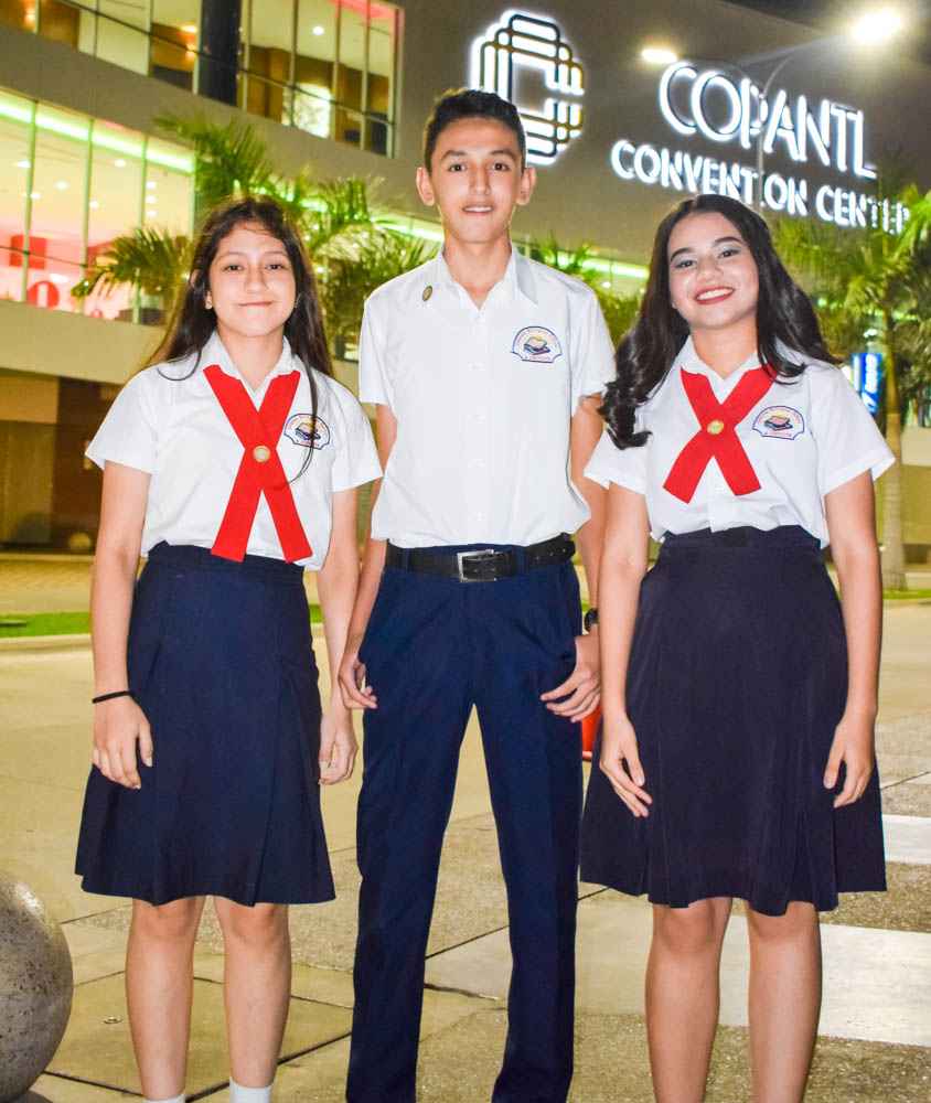 Graduación noveno grado Génesis Bilingual School