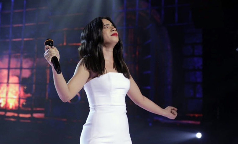 Hondureña Angie Flores en La Academia 2019