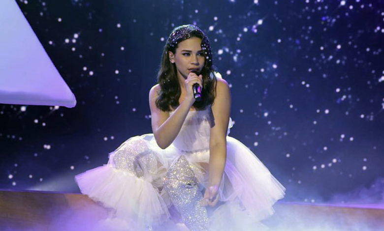 Hondureña Angie Flores en La Academia 2019 8