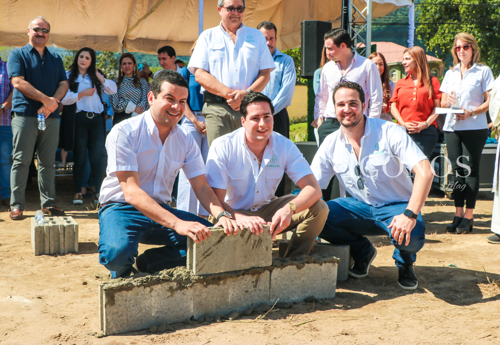 plaza comercial La Foresta