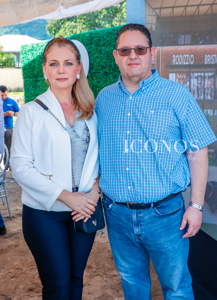 plaza comercial La Foresta