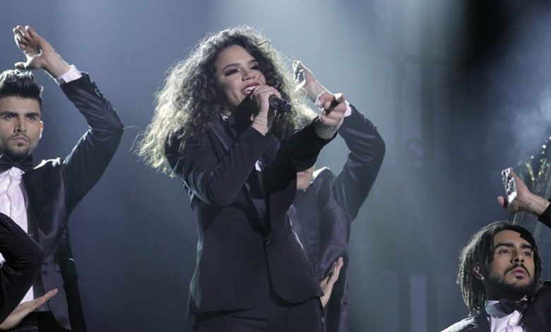 Angie Flores de Honduras 15