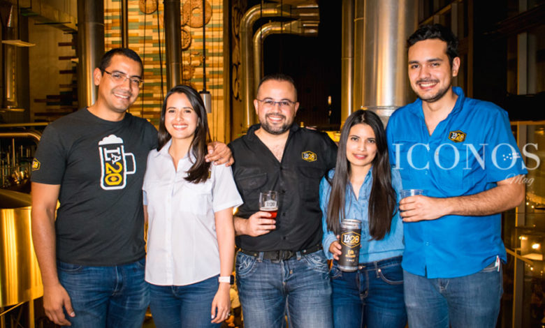 Cervecería La 20 primer aniversario