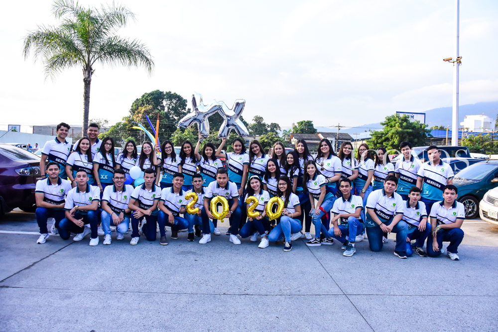 Seniors Entrance 2020 Florencia Bilingual School