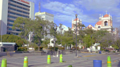 Por tu familia no salgas