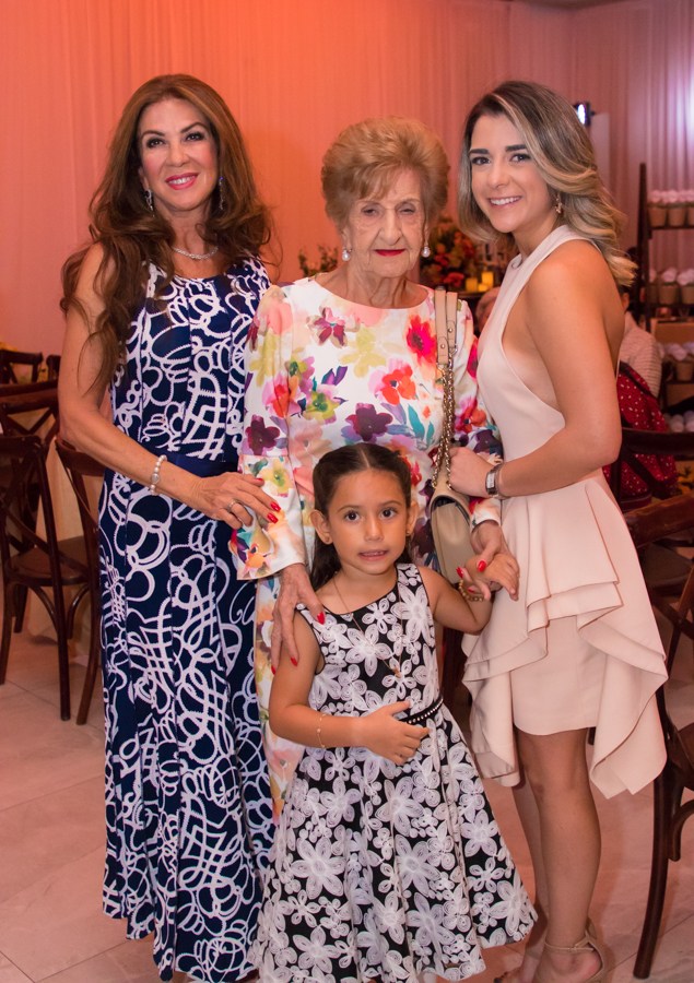 Fallece la dama Leyla Canahuati de Chahín