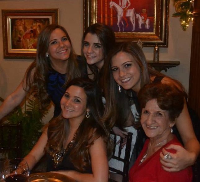 Fallece la dama Leyla Canahuati de Chahín