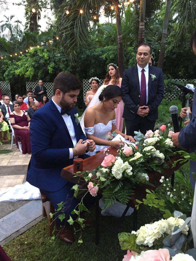 Valerie Peralta y Samuel Tróchez