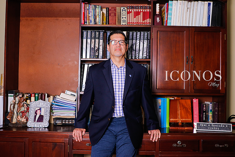 nefrólogo René Mackay